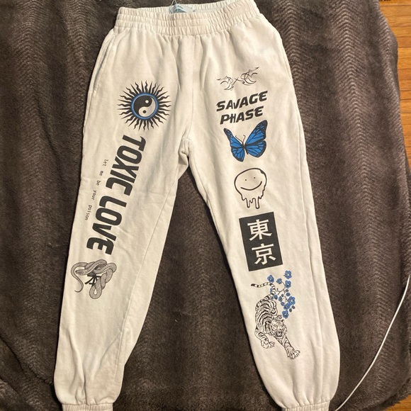 Adika graffiti sweatpants - Picture 2 of 4